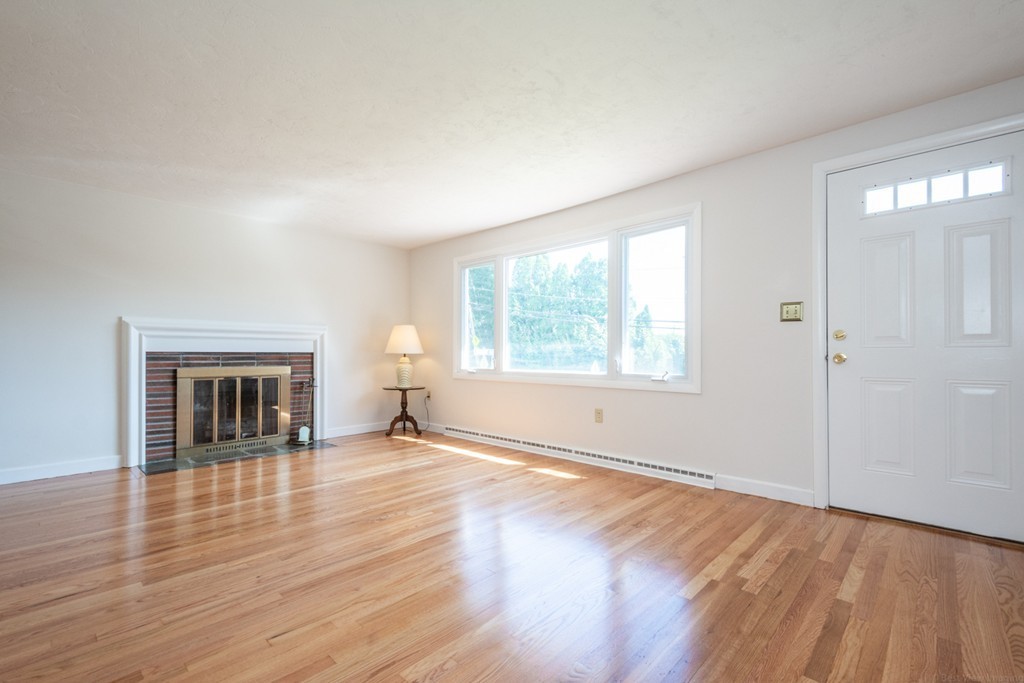 120 Concord Road Marlborough, MA 01752 - Photo 2 of 27 Gallery Image 2