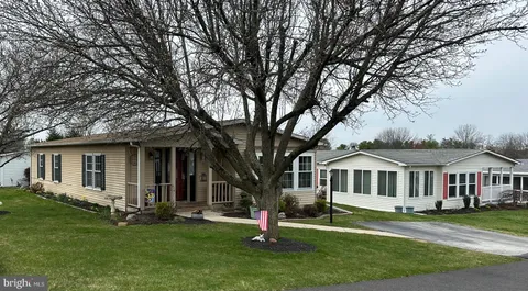 $185,000 | 11 Oakplace Court West, Lansdale, PA 19446