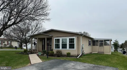 $185,000 | 11 Oakplace Court West, Lansdale, PA 19446