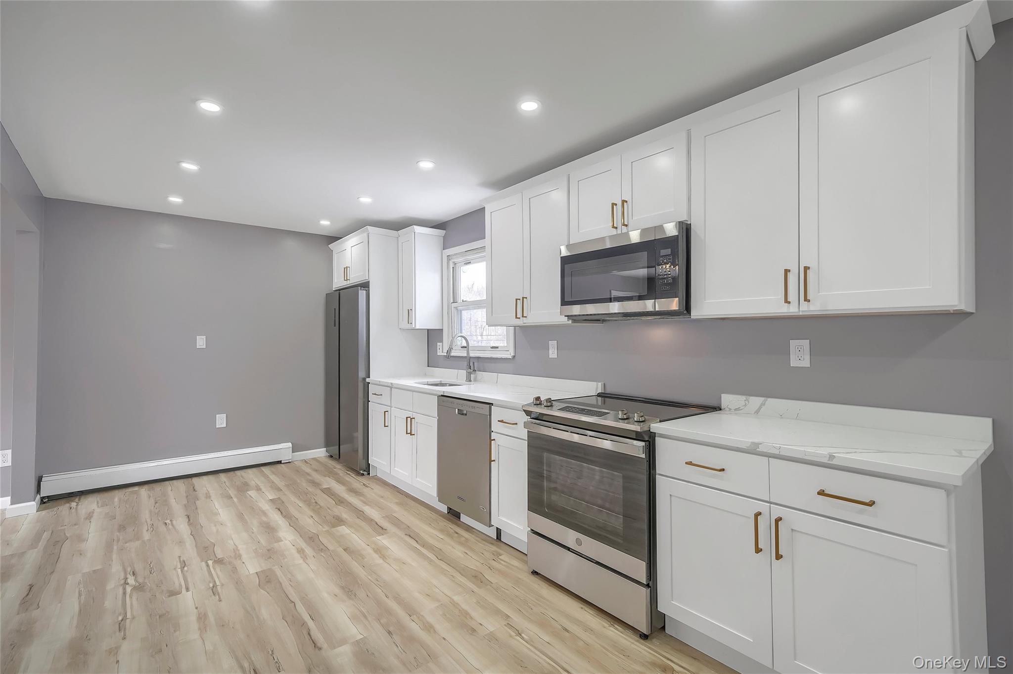 447 Clove Road Monroe, NY 10950 - Photo 15 of 29