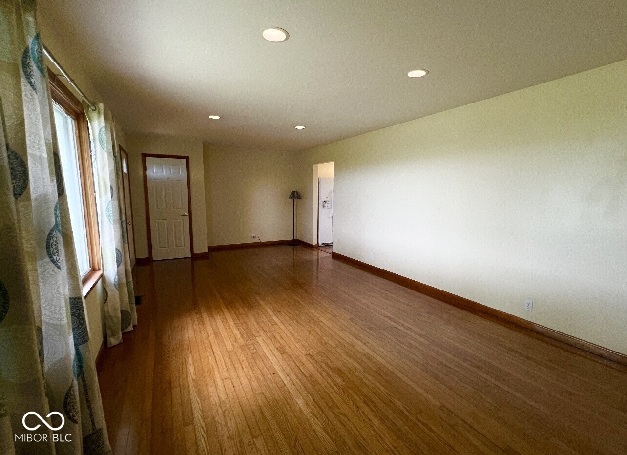 3502 North Talley Road Columbus, IN 47203 - Photo 3 of 11 Gallery Image 3