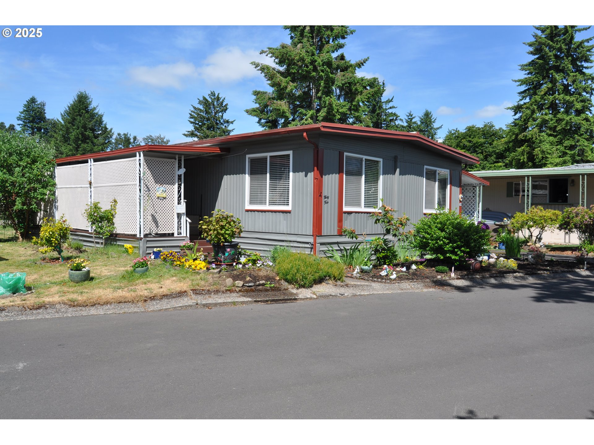 1475 Green Acres Road, Unit 34 Eugene, OR 97408 - Photo 3 of 23 Gallery Image 3
