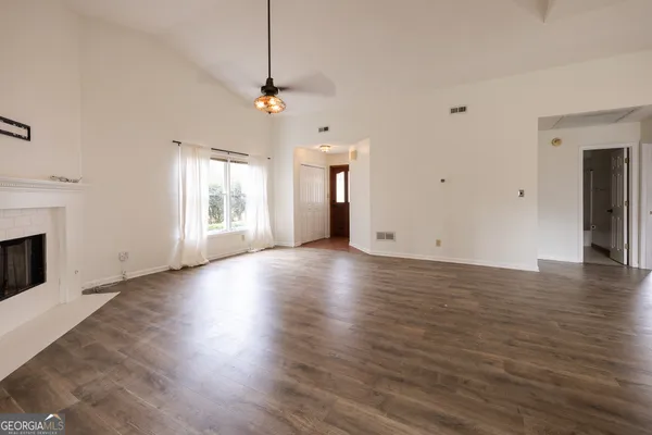 a view of livingroom with hardwood
