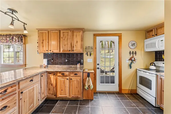 $239,900 | 9125 East Shore Road, Howard, NY 14810