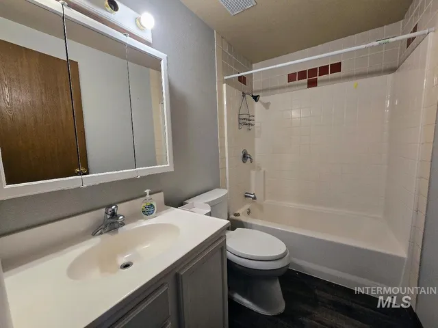 $275,000 | 145 4th Street, Hazelton, ID 83335