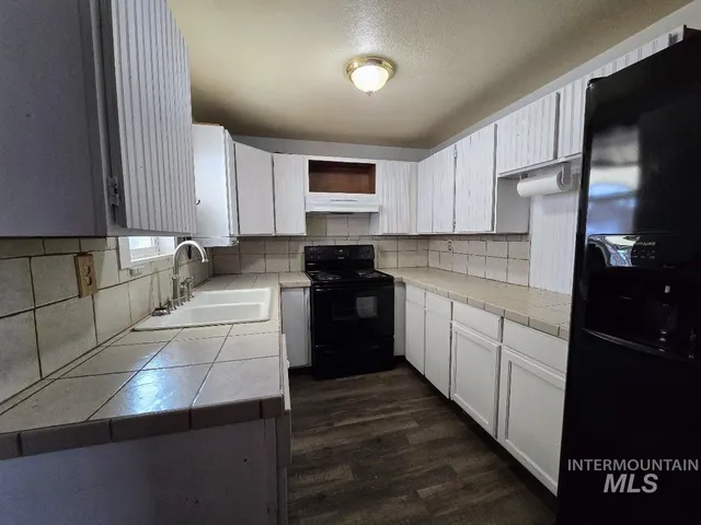 $275,000 | 145 4th Street, Hazelton, ID 83335