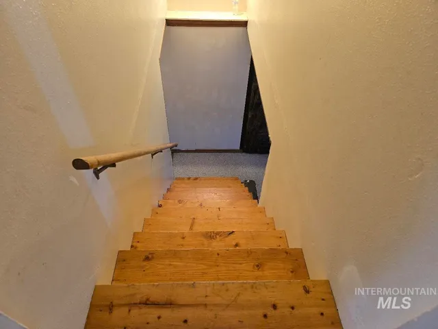 $275,000 | 145 4th Street, Hazelton, ID 83335