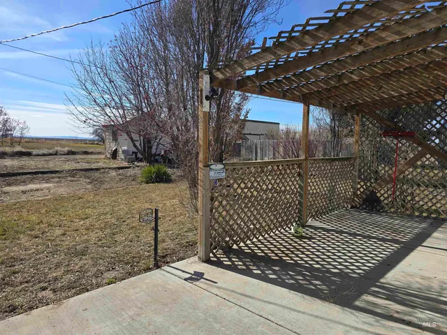 $275,000 | 145 4th Street, Hazelton, ID 83335