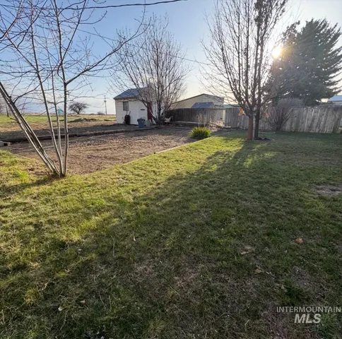 $275,000 | 145 4th Street, Hazelton, ID 83335