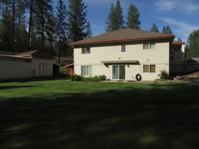 15715 North Howe Road Mead, WA 99021 - Photo 7 of 9
