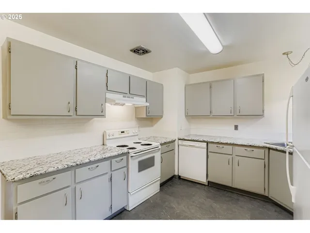 $399,000 | 2237 Southeast 189th Avenue, Portland, OR 97233