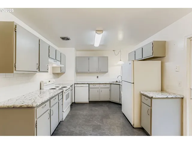 $399,000 | 2237 Southeast 189th Avenue, Portland, OR 97233