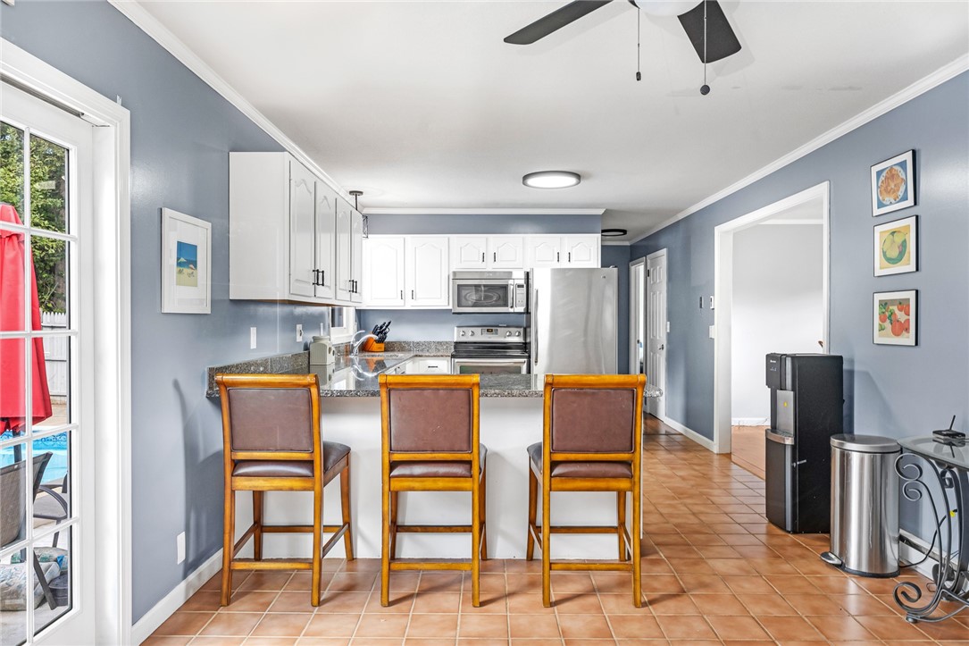 22 Colonial Drive Westerly, RI 02891 - Photo 15 of 38