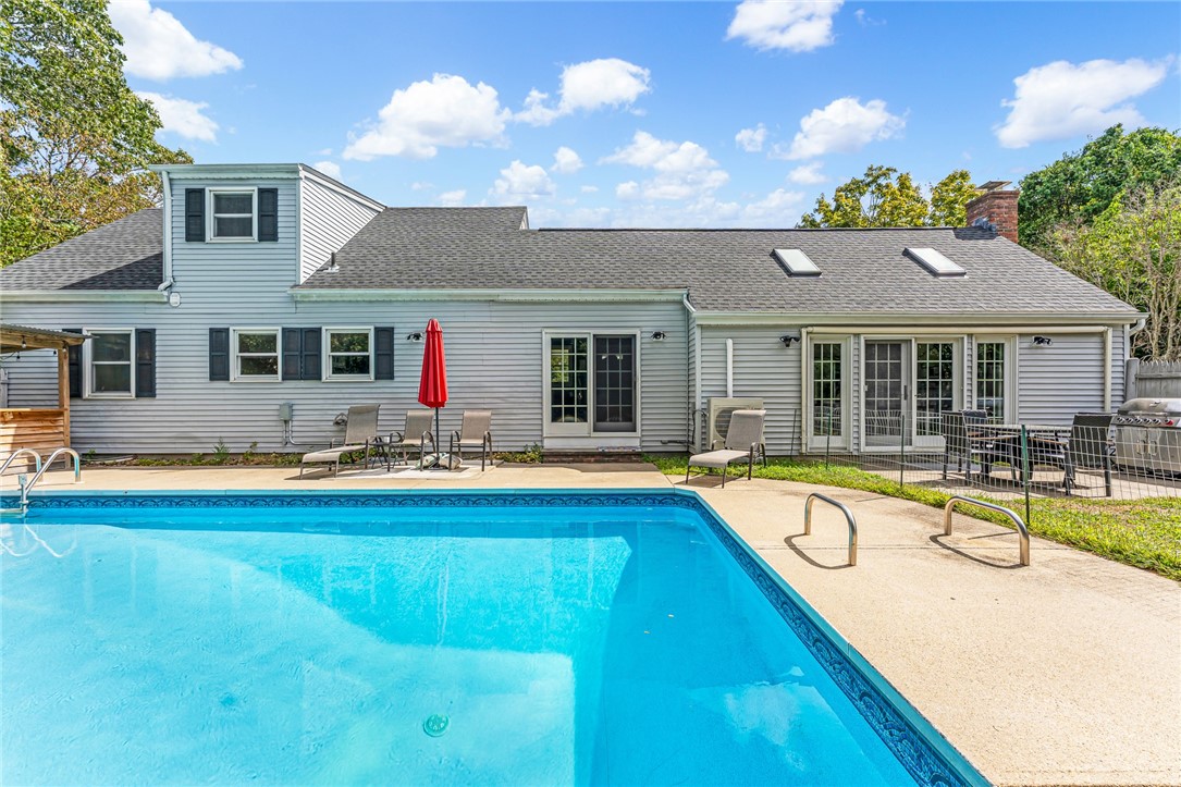 22 Colonial Drive Westerly, RI 02891 - Photo 34 of 38