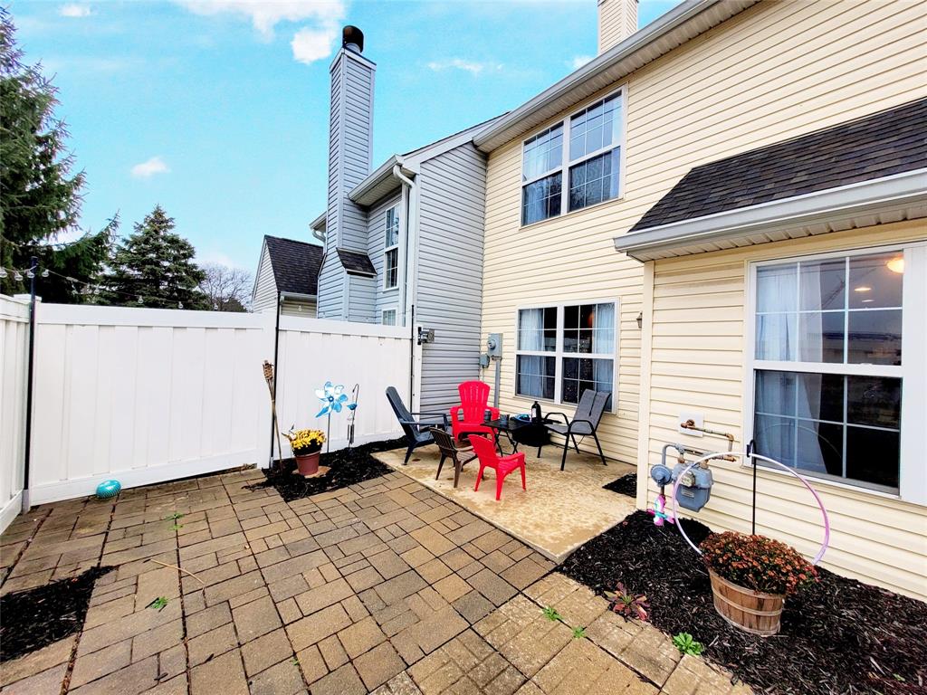 9681 Anson Street Fishers, IN 46038 - Photo 3 of 32