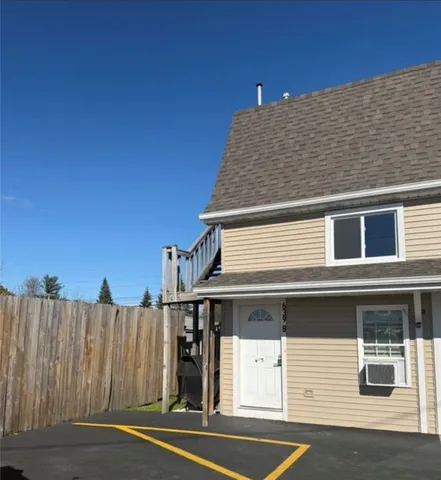 $1,750 | 639 Phillips Road, Webster, NY 14580