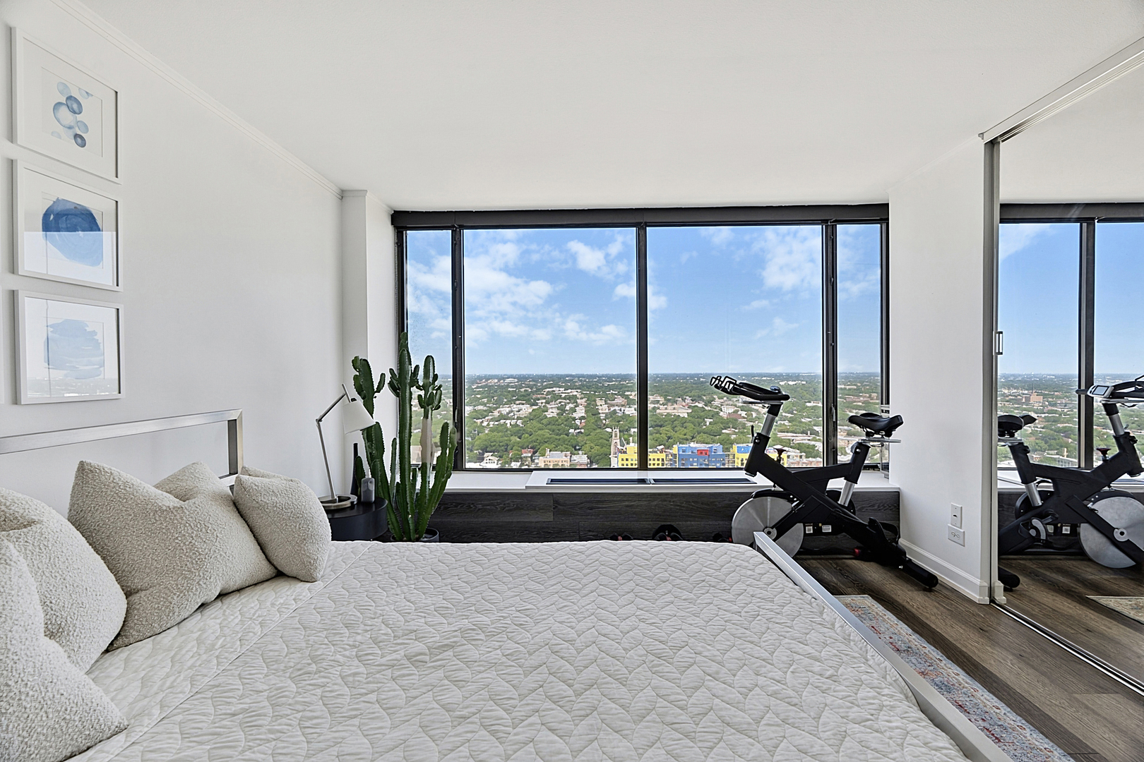 5455 North Sheridan Road, Unit 3515 Chicago, IL 60640 - Photo 38 of 68