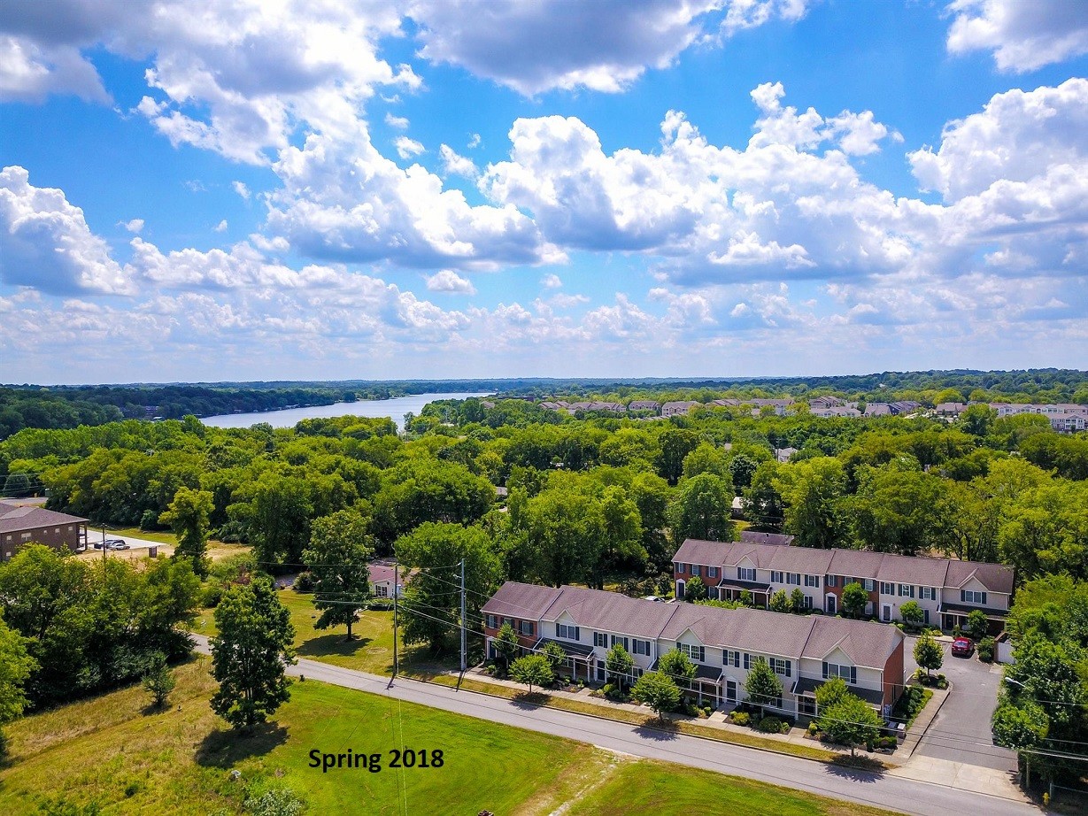 113 Cages Road, Unit 3 Hendersonville, TN 37075 - Photo 28 of 30 a view of a city