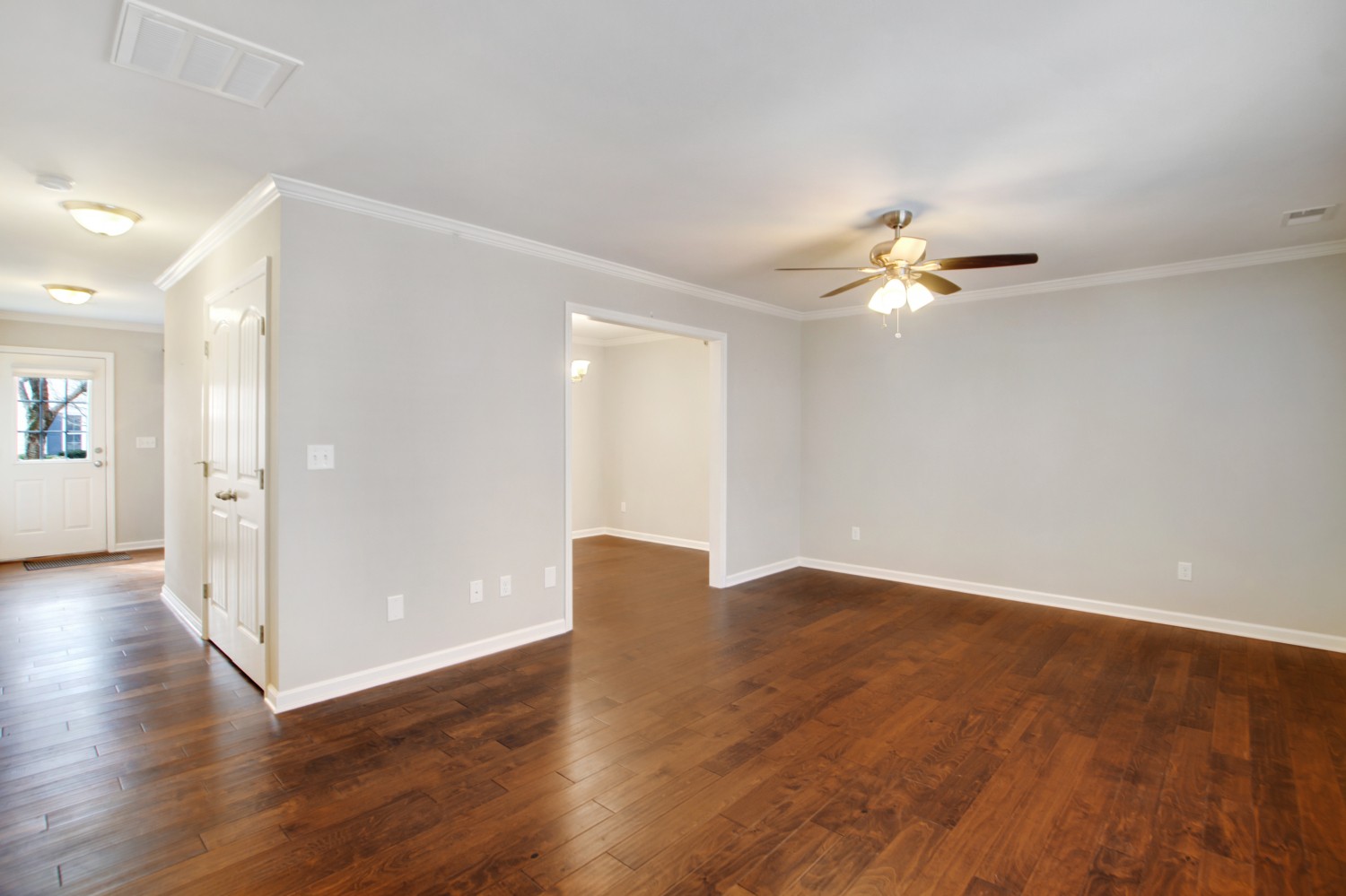 113 Cages Road, Unit 3 Hendersonville, TN 37075 - Photo 6 of 30 a view of an empty room with wooden floor