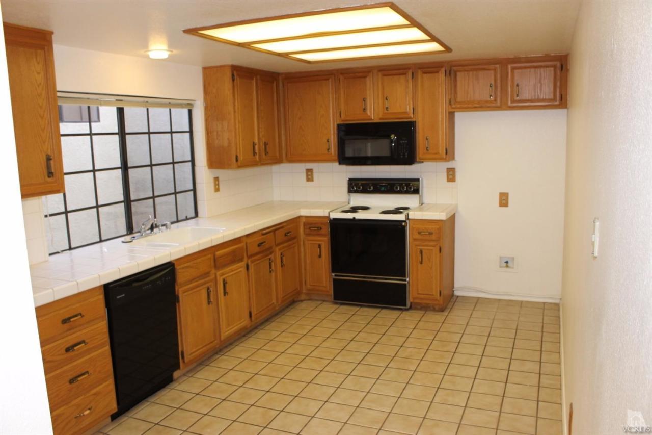 643 Cartpath Place Simi Valley, CA 93065 - Photo 16 of 27 Additional Photo