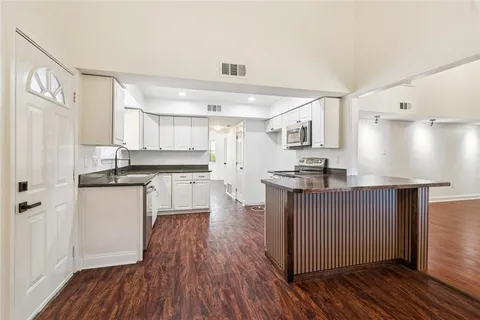 $255,000 | 3816 Riverland Drive, Chalmette, LA 70043