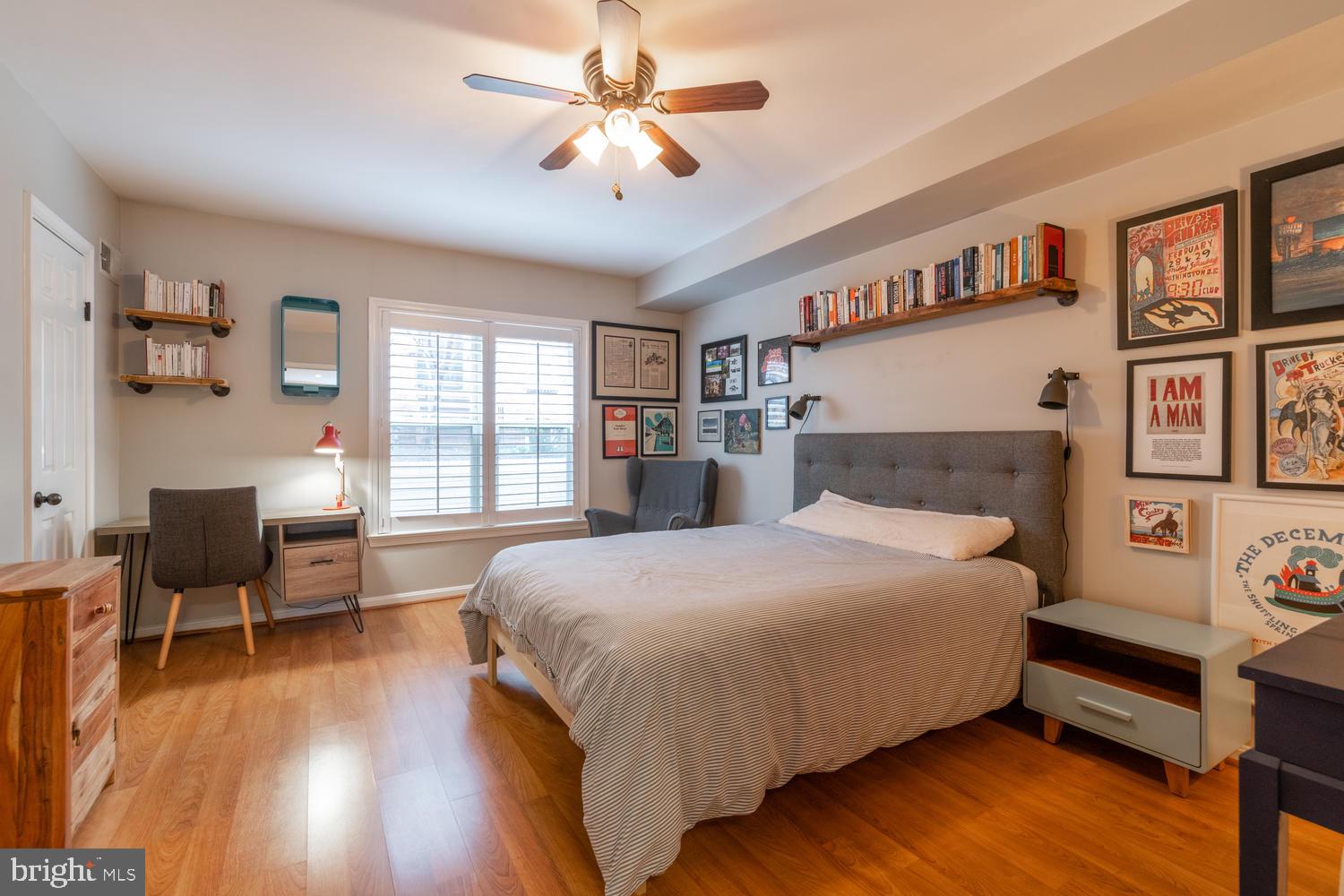 32 15th Street Northeast, Unit 32 Washington, DC 20003 - Photo 18 of 36 Bright SPACIOUS bedroom has space for office