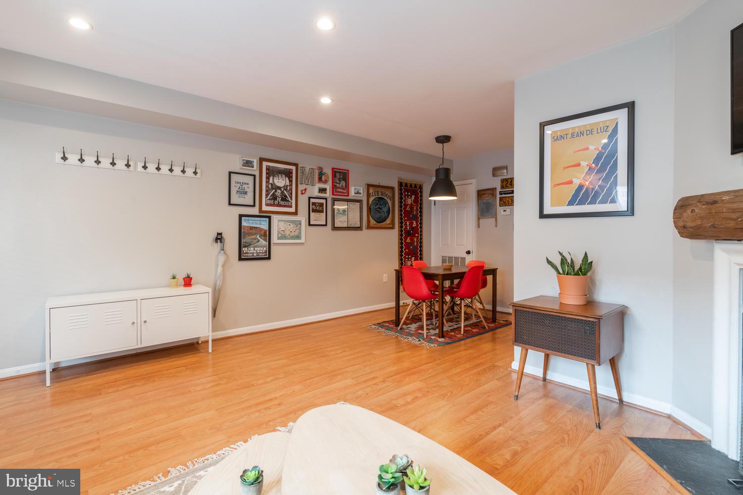 32 15th Street Northeast, Unit 32 Washington, DC 20003 - Photo 7 of 36 Spacious open plan, plenty of space