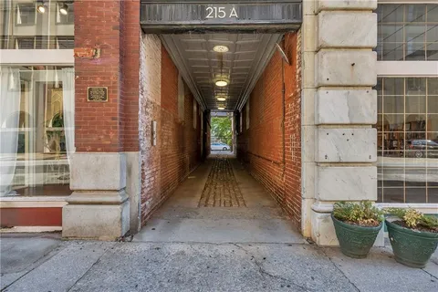 a view of a entryway of a building