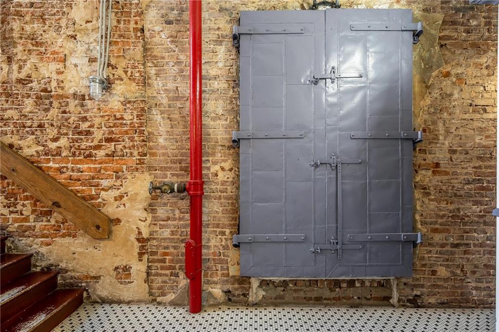 215 Mitchell Street Southwest, Unit 14 Atlanta, GA 30303 - Photo 10 of 37 a bathroom with a shower
