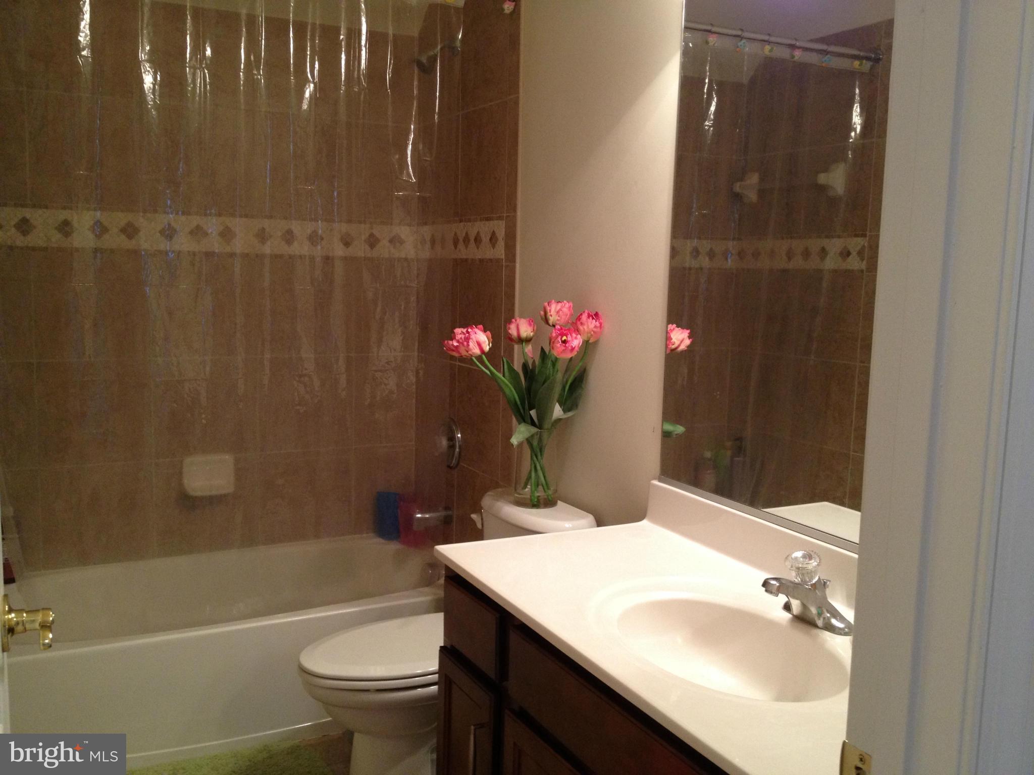 13595 Station Street Germantown, MD 20874 - Photo 23 of 30 Bath