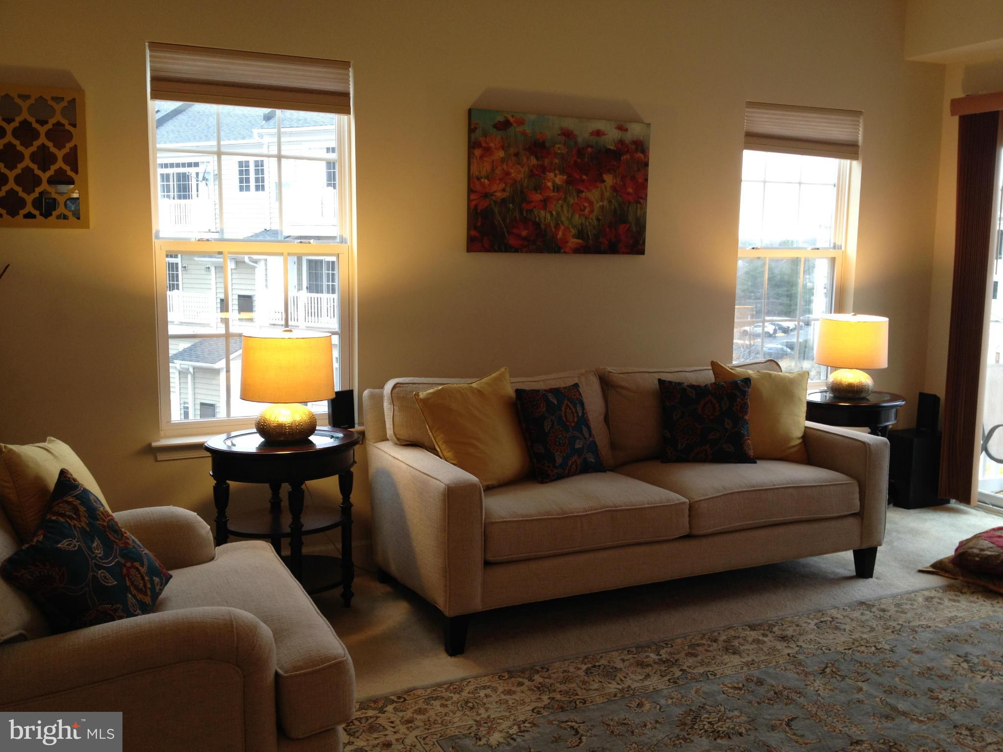 13595 Station Street Germantown, MD 20874 - Photo 8 of 30 Living Room