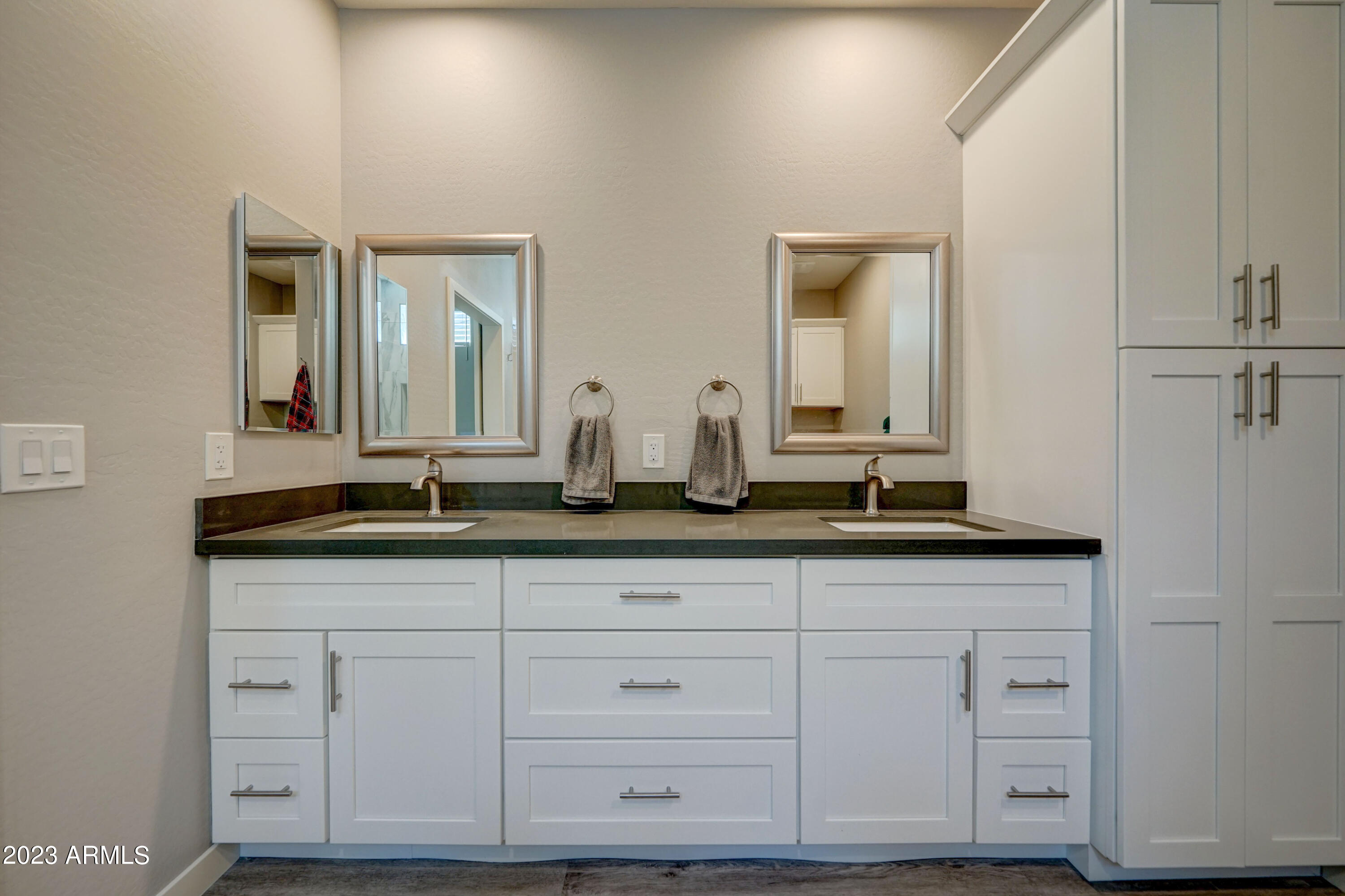 529 West Harwell Rd. Phoenix, AZ 85041 - Photo 16 of 33 529 W Harwell-28
