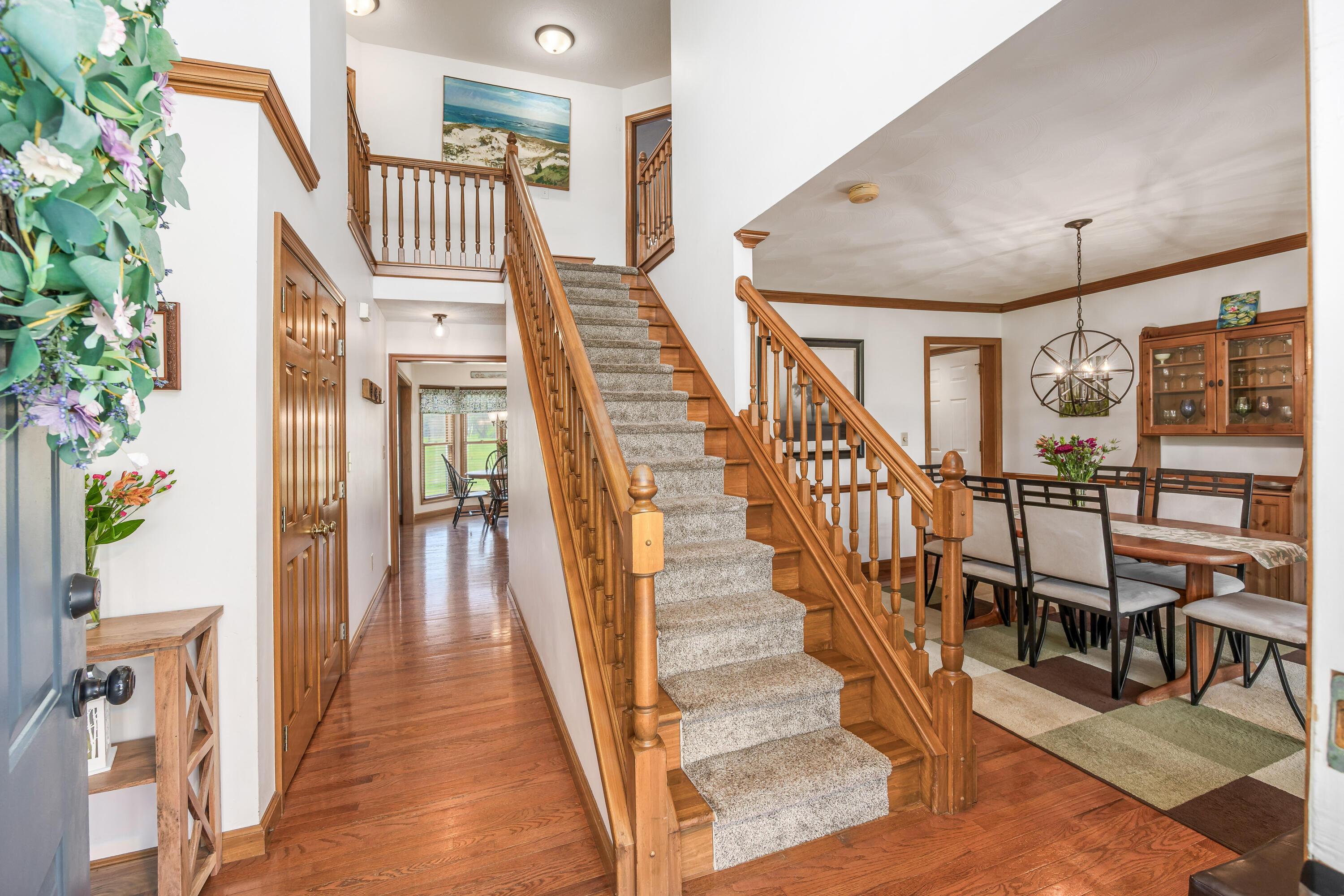 7707 Winchester Road Northwest Carroll, OH 43112 - Photo 4 of 36 Foyer