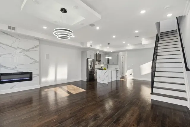 $4,300 | 122 Terrace Avenue, Unit 2, Jersey City, NJ 07307