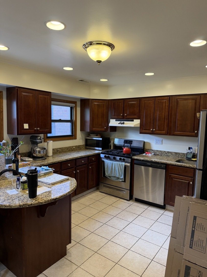 1354 West George Street, Unit 1 Chicago, IL 60657 - Photo 9 of 18