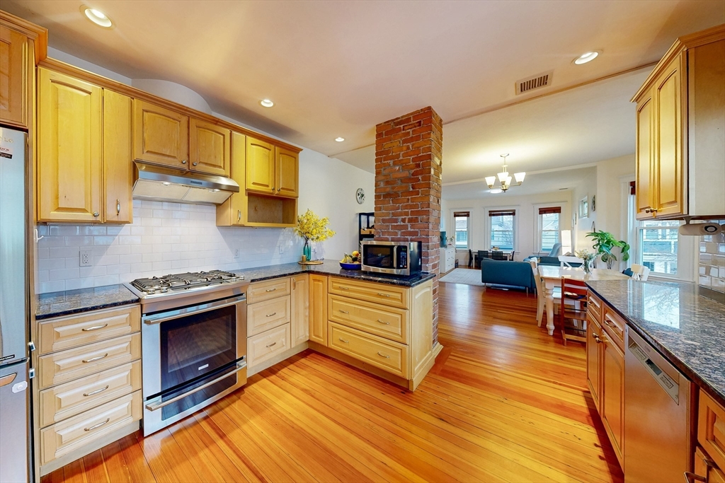 29 Egerton Road, Unit 2 Arlington, MA 02474 - Photo 15 of 42