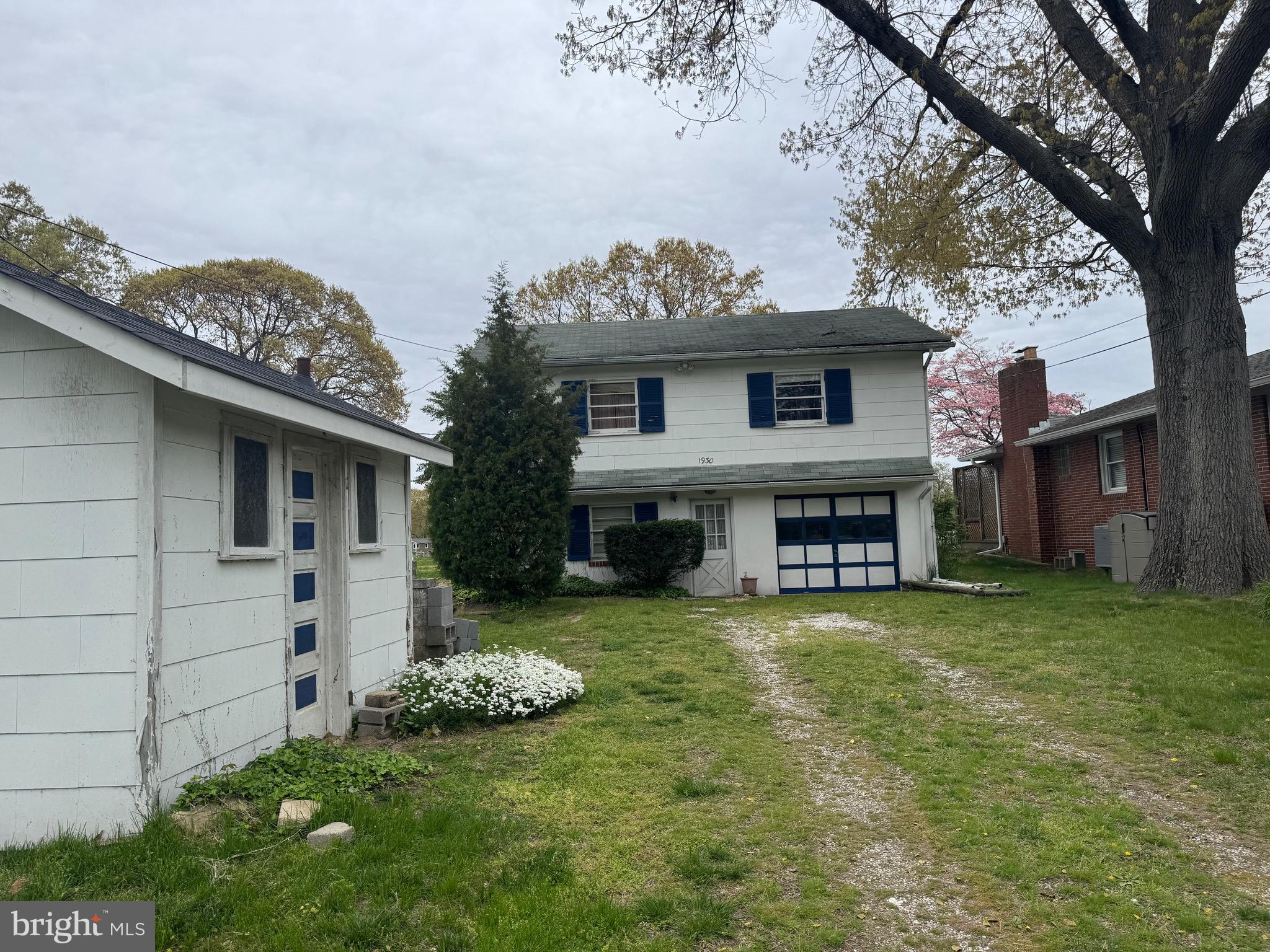 1930 Cedar Road Pasadena, MD 21122 - Photo 7 of 27 Flat elevated streetside yard
