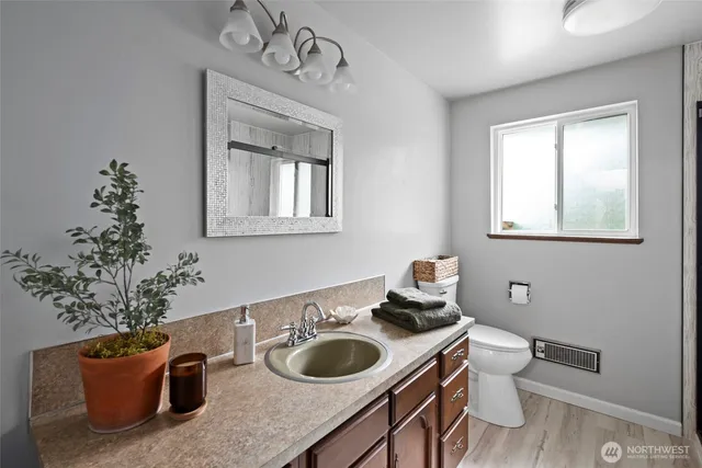 $665,000 | 1345 Arnold Road, Oak Harbor, WA 98277