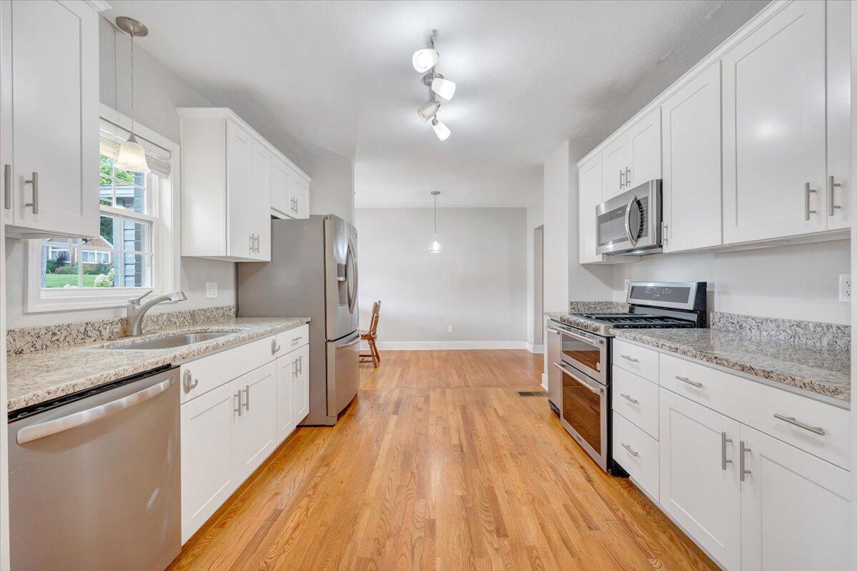 423 Turner Road Salem, VA 24153 - Photo 19 of 67 15-MIB08488