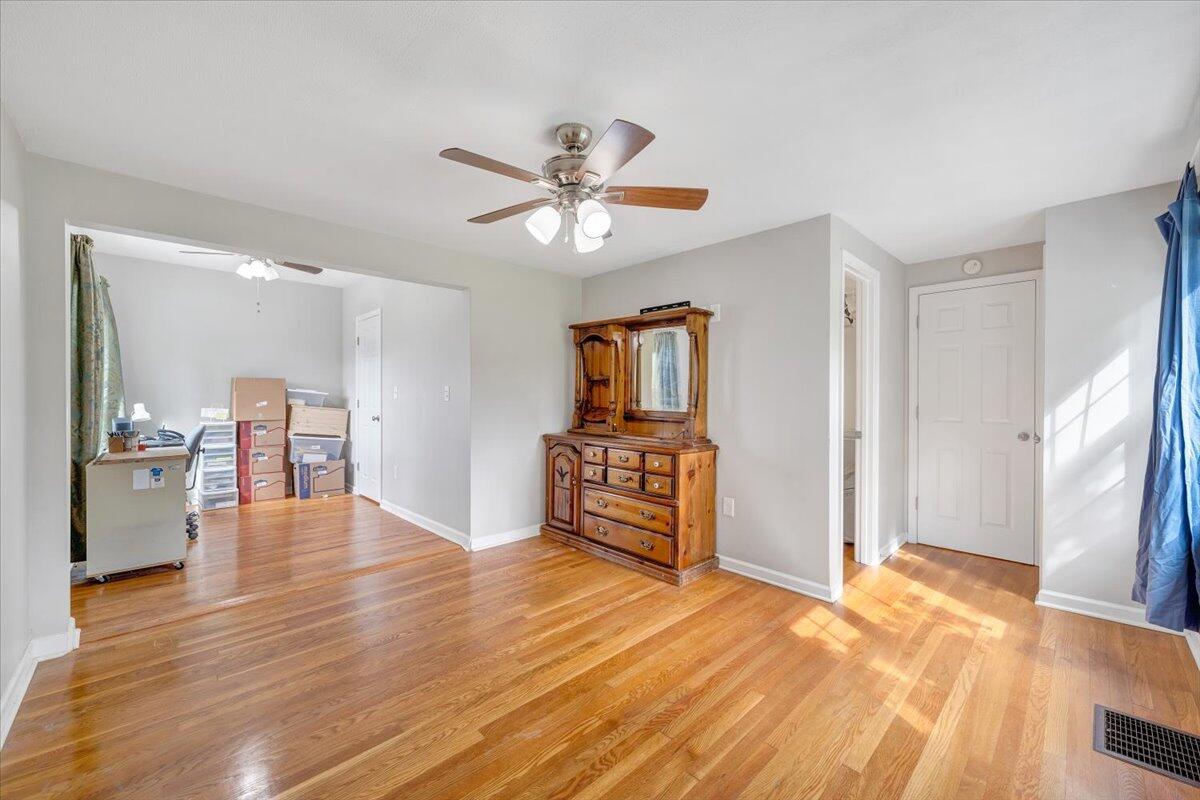 423 Turner Road Salem, VA 24153 - Photo 32 of 67 28-MIB08527