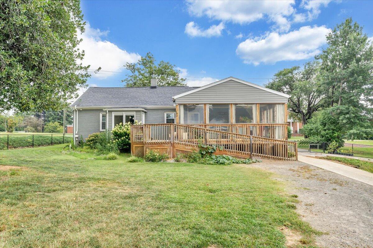 423 Turner Road Salem, VA 24153 - Photo 58 of 67 a view of a house with a yard balcony and sitting area