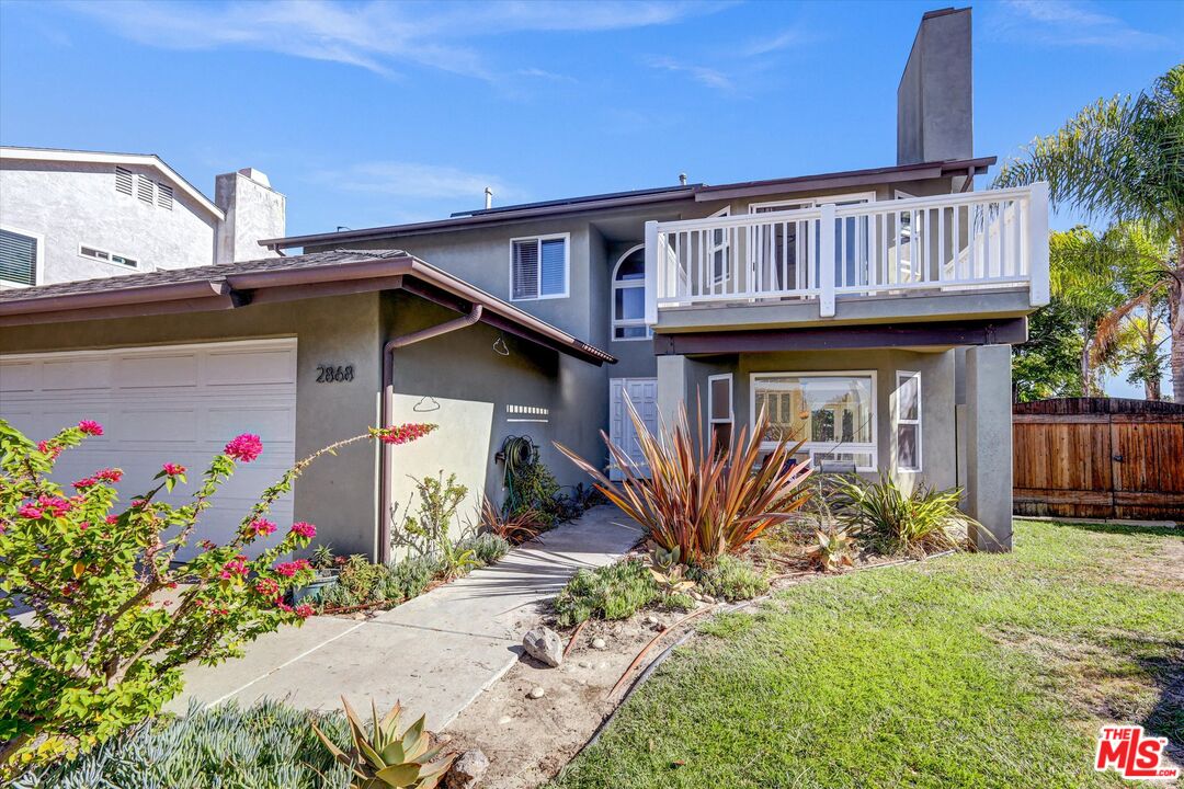 2868 Rutgers Place Oceanside, CA 92056 - Photo 3 of 34 a front view of a house with porch