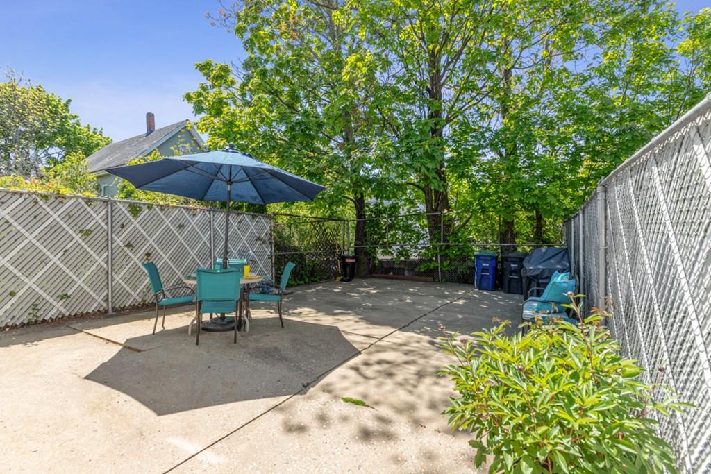 37 Alpine Street Somerville, MA 02144 - Photo 28 of 31