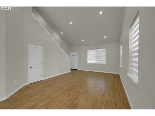 $599,000 | 2134 Willona Drive, Eugene, OR 97408