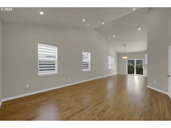 $599,000 | 2134 Willona Drive, Eugene, OR 97408