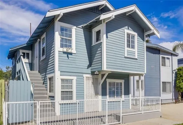 $2,295 | 1007 Lewis Avenue, Long Beach, CA 90813