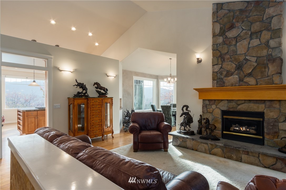 4716 Raptor Lane Bellingham, WA 98229 - Photo 4 of 25 Gallery Image 4