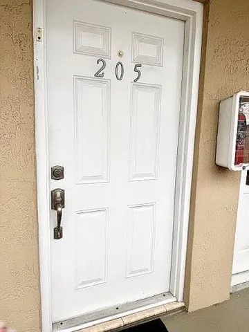 $275,000 | 2640 West 76th Street, Unit 205, Hialeah, FL 33016