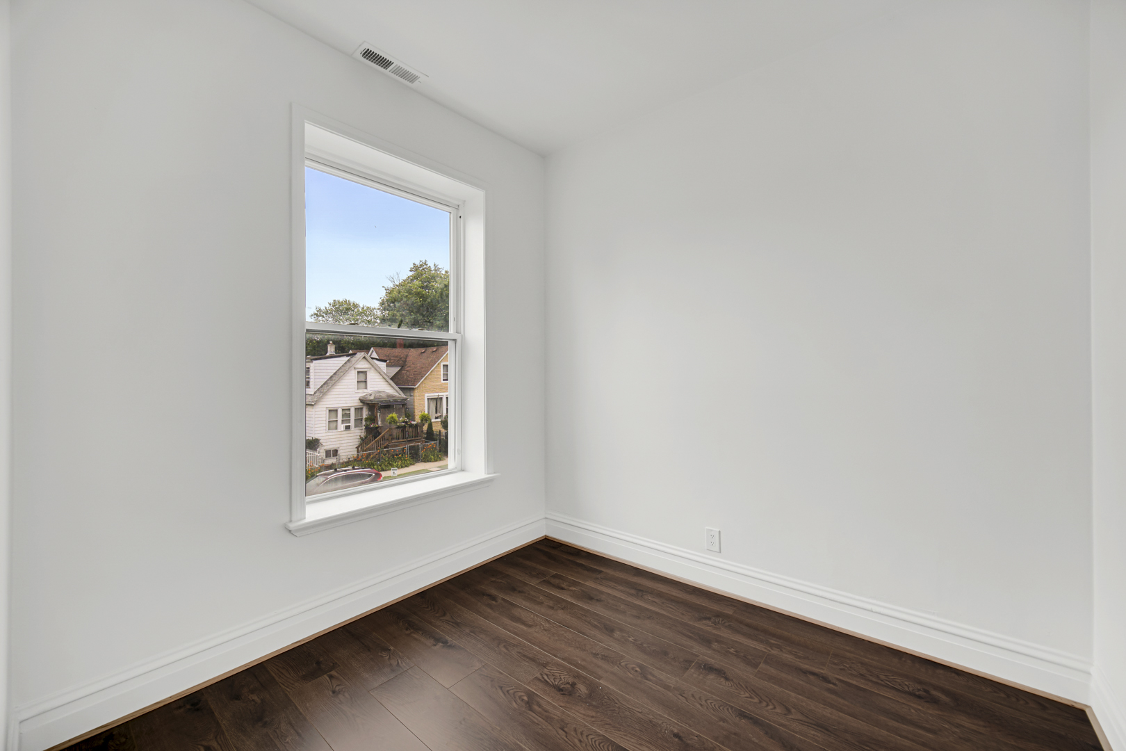 6439 South May Street Chicago, IL 60621 - Photo 12 of 29 Gallery Image 12