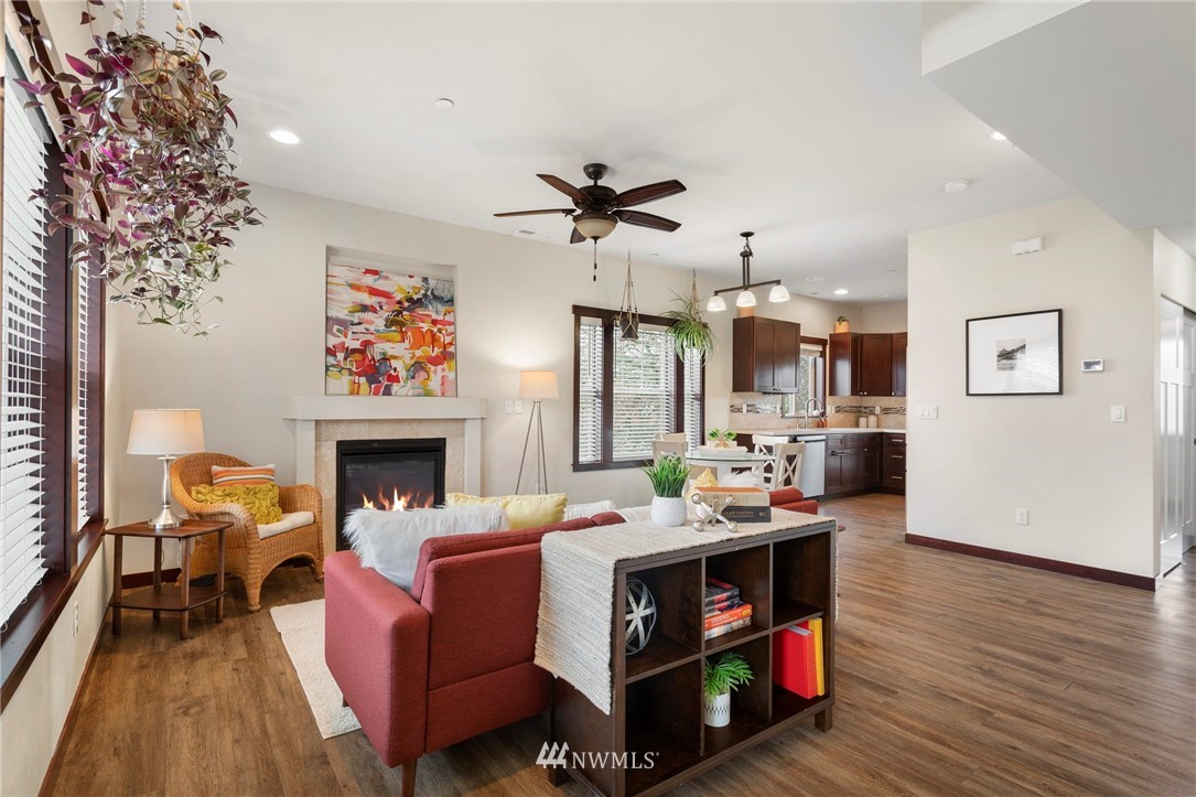 3317 Rucker Avenue, Unit C Everett, WA 98201 - Photo 4 of 28